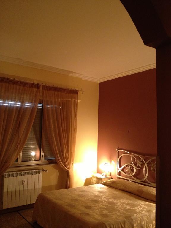 Miriam Guesthouse ローマ エクステリア 写真